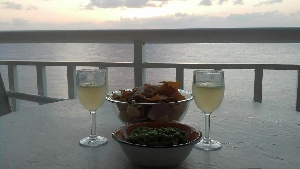 Appartement Oceanfront Luxury -4-King Suites Dive Pick Ups-Walk To Dining & Shops Cozumel