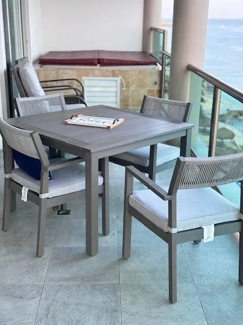 Oceanfront Luxury -4-King Suites Dive Pick Ups-Walk To Dining & Shops Cozumel